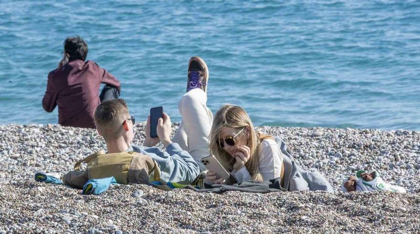 Antalya’dan kış ortasında kıskandıran görüntüler