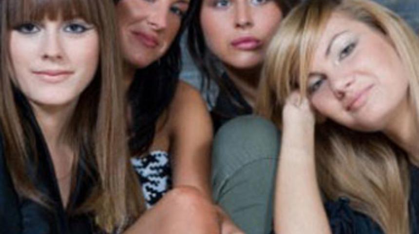 6 dul bayan ve 1 adam