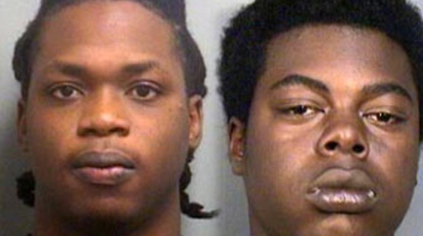 &Ccedil;ocukları &ouml;nce soydular, sonra...