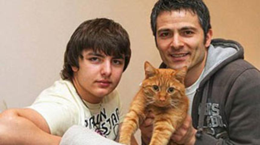 &Ouml;l&uuml;mden geri d&ouml;nd&uuml;!