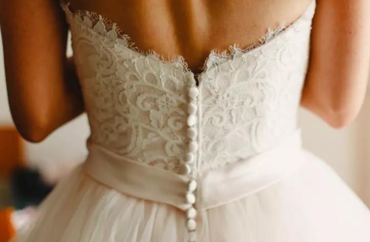 Çok daha ucuza fiyatından bile şık bir gelinlik bulmanın 5 yolu G1