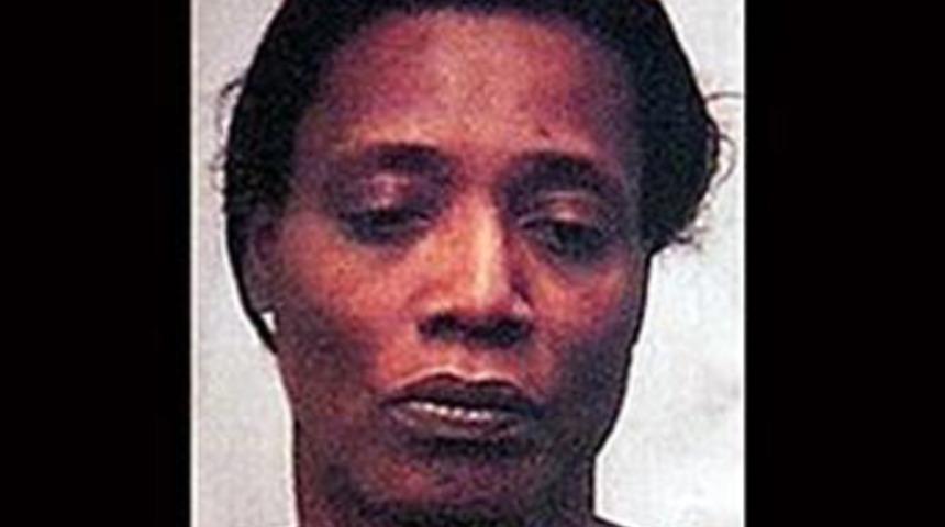 10 yaşındaki kızını kokainle değişti