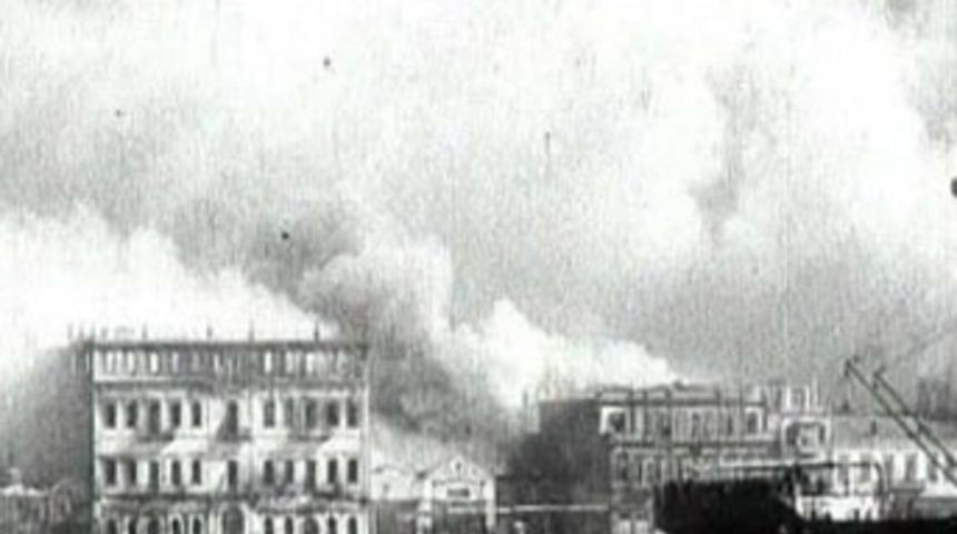 Ermeni &ccedil;eteler İzmir'i b&ouml;yle yaktı!