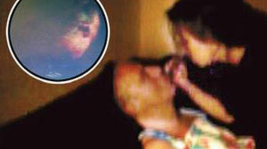 Senat&ouml;r&uuml;n seks kasedi olay yarattı