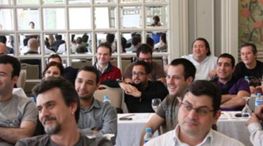 Etohum kampı internet d&uuml;nyasını ağırladı