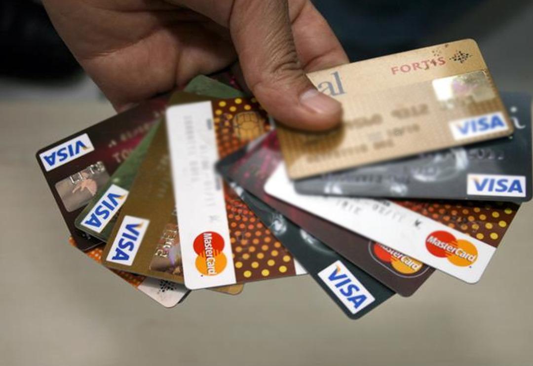 Kredi kartına d&uuml;zenleme yolda! Ekonomistler a&ccedil;ıkladı, işte olası senaryolar