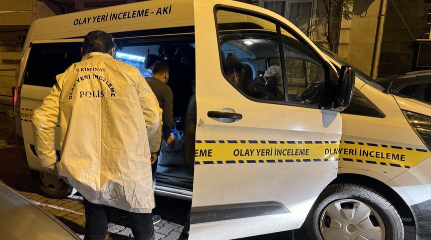 Esenyurt’ta eski eşini bıçakla yaralayan kişi intihar etti