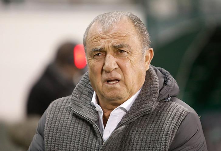 Fatih Terim'e Yunanistan'da ilk darbeyi eski Galatasaraylı vurdu! 18325232-728xauto