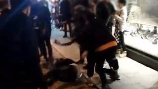 Yer: Beşiktaş! İki grup, tekme tokat birbirine girdi... O anlar kamerada