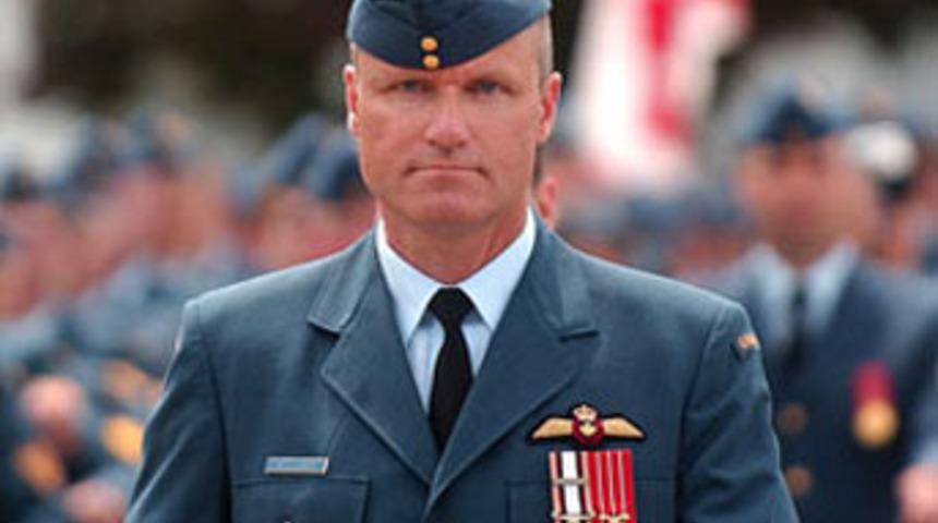 Majestelerinin katil pilotu