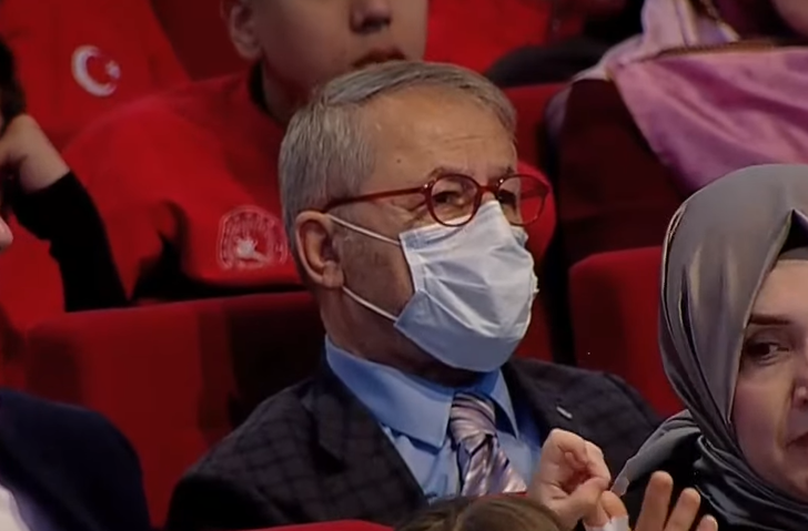 Murat Kurum'un İstanbul projelerini açıkladığı programa Prof. Dr. Naci Görür'ün de katıldığı görüldü G4