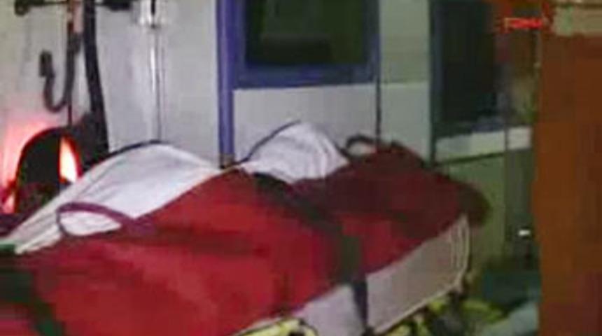 Annesinin taziyesinde ağabeyini &ouml;ld&uuml;rd&uuml;