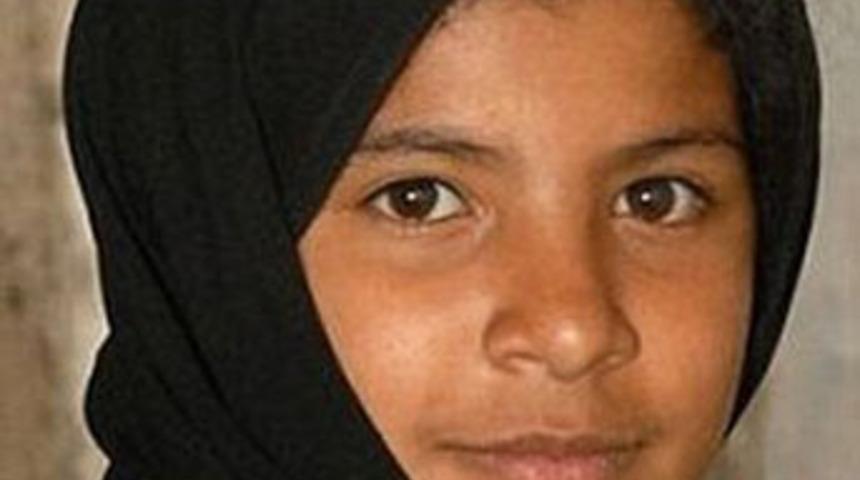 &Ccedil;ocuk gelin dayanamadı