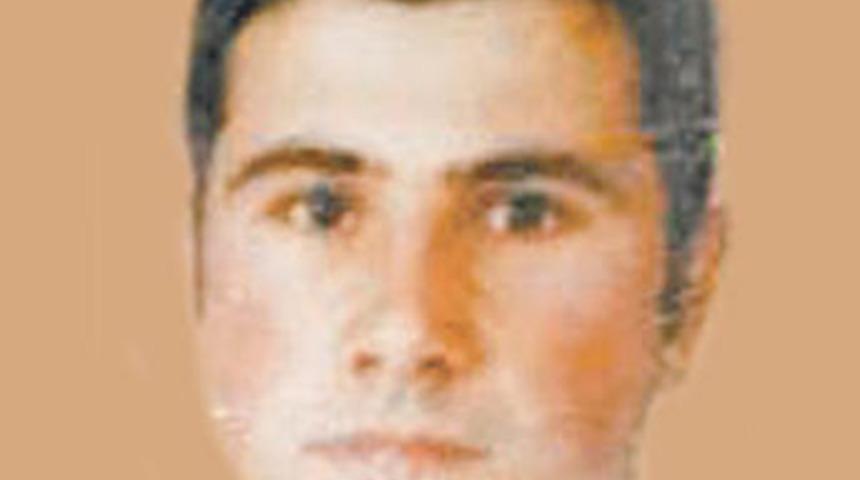 3 aylık bebeğine el sallarken &ouml;ld&uuml;