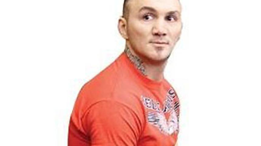 İki &ccedil;eteyi birbirine d&uuml;ş&uuml;ren T&uuml;rk