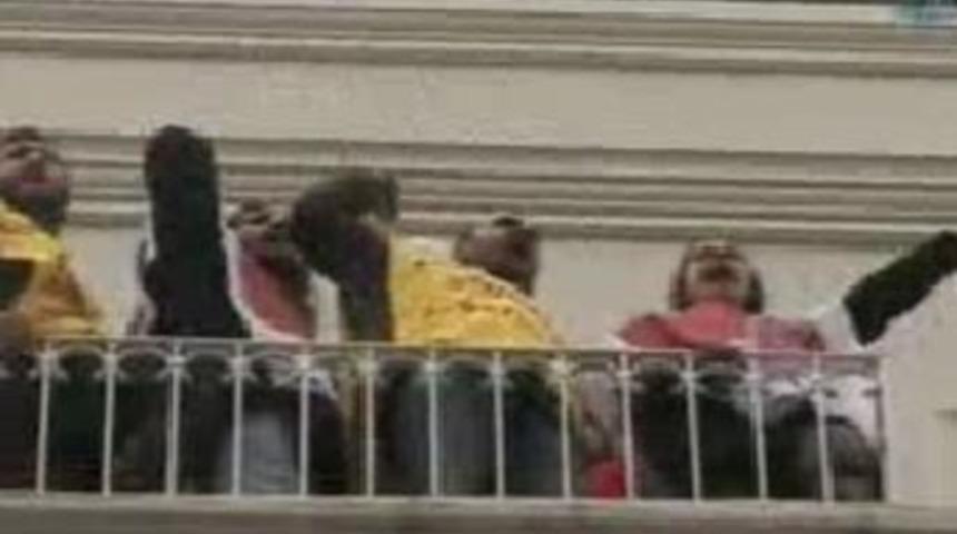 İspanyol K&uuml;lt&uuml;r Merkezi işgal edildi