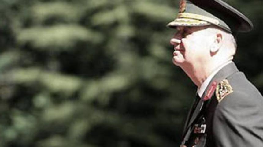 12 &uuml;st d&uuml;zey subayla buluştu