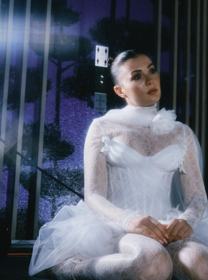 Transparan giyen Burcu Özberk iddialı pozlarını peş peşe paylaştı! Beğeni yağdı G1