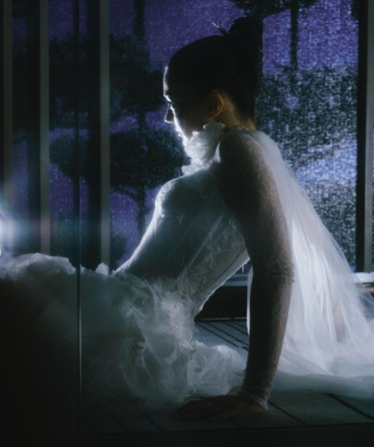 Transparan giyen Burcu Özberk iddialı pozlarını peş peşe paylaştı! Beğeni yağdı G2