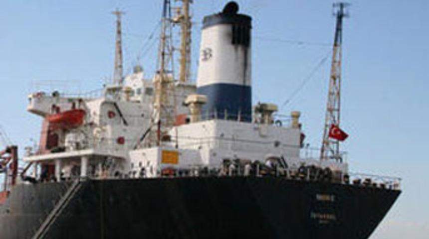 T&uuml;rk gemisi korsanların elinden kurtuldu