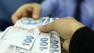 Emeklilere ek zam TBMM'den geçti