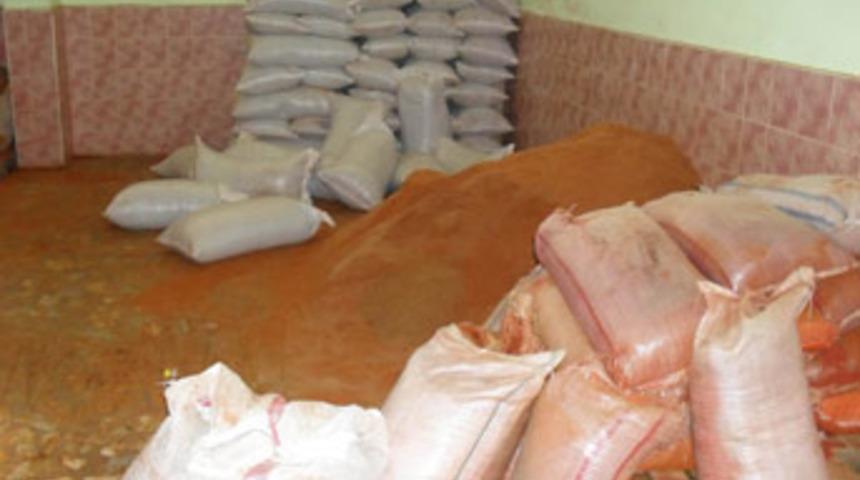 Tonlarca bozuk pul biber ele ge&ccedil;irildi