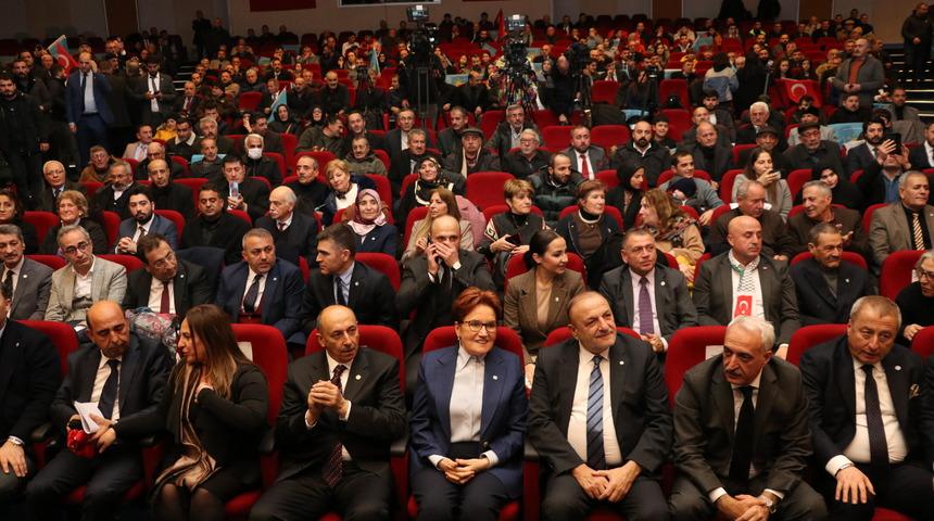 İYİ Parti Genel Başkanı Akşener, Erzurum'da belediye başkan adaylarını tanıttı: