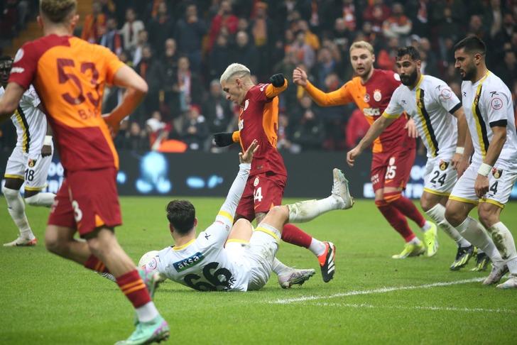Sahasında konuk ettiği İstanbulspor'u 3-1 mağlup eden Galatasaray haftayı kayıpsız kapatırken karşılaşmanın ardından ünlü yorumcu Rıdvan Dilmen dikkat çeken değerlendirmelerde bulundu. İşte detaylar... 728xauto