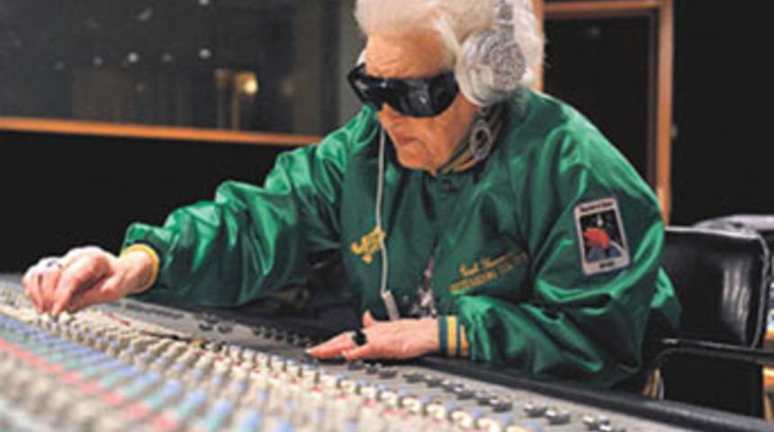 69'luk DJ b&uuml;y&uuml;kanne