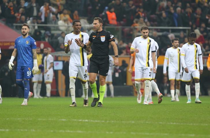 Erman Toroğlu Kerem'in frikik golünde kurdurulan baraja demediğini bırakmadı! "Herkesi aptal yerine koymuş, rezalet" G2