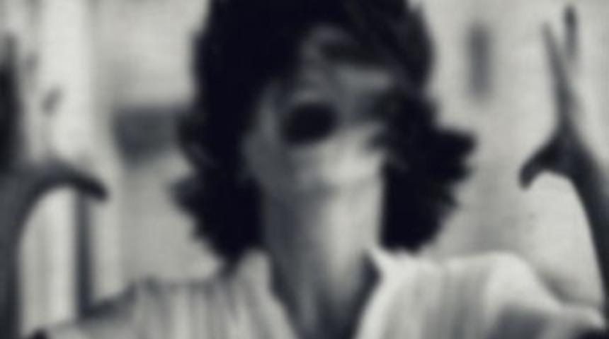 Kızını su dolu kovada boğdu