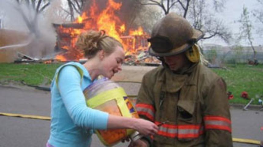 Yangın &ccedil;ıkmış kimin umrunda