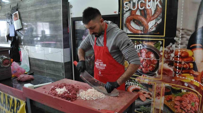 Festival için coğrafi tescilli 8 ton dövme sucuk dağıtılacak