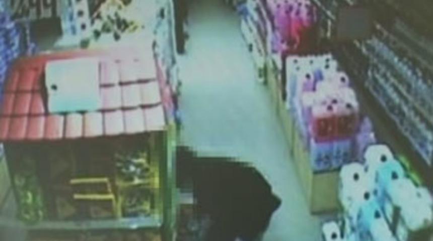 'Ailece' hırsızlık, g&uuml;venlik kamerasında