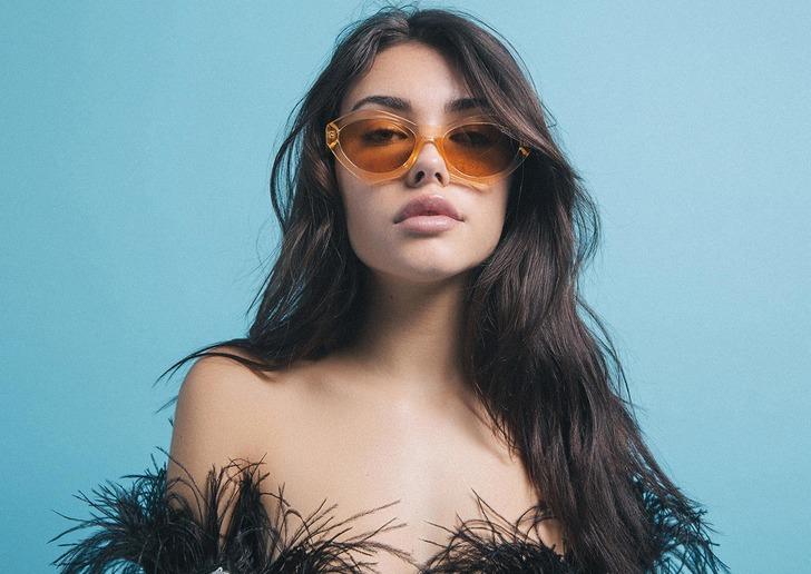 Juventus'un yıldızı Kenan Yıldız, oyun oynarken tanıştığı Amerikalı ünlü şarkıcı Madison Beer ile aşk yaşadığı açıklandı! G4