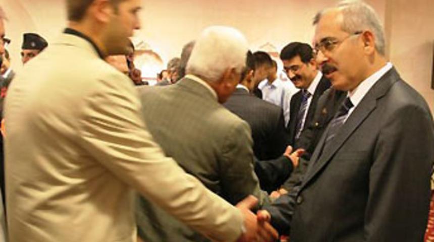 İ&ccedil;ki servisine kızan vekile Vali'den yanıt