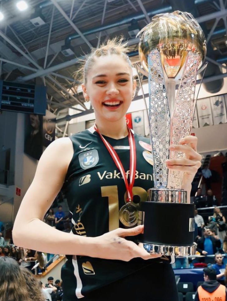 Zehra Güneş son pozuyla olay oldu! Yakın çekime beğeni yağdı! 'Bu güzellik gerçek mi?' G3