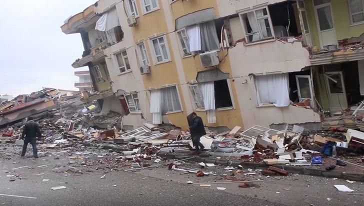 'Herkesi İstanbul'a toplamalı' diyerek Cumhurbaşkanı Erdoğan'a seslendi: Gerekirse yurt dışından kredi almalı G3