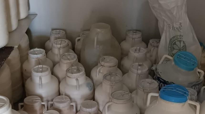 Elazığ&rsquo;da bir bu&ccedil;uk ton k&uuml;flenmiş ve tarihi ge&ccedil;miş gıdaya el konuldu