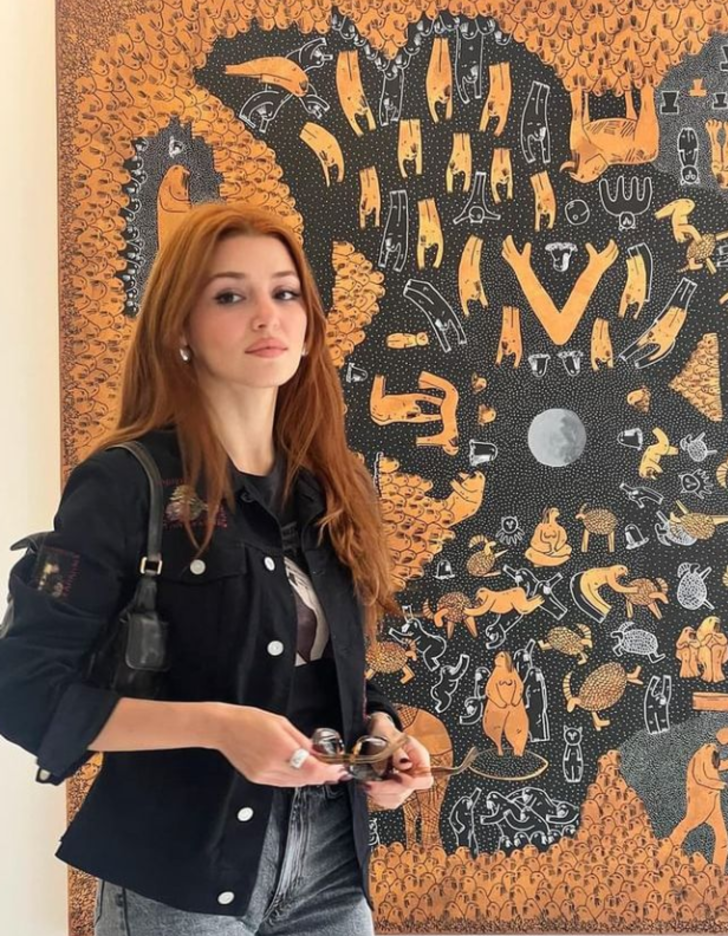 Hande Erçel'in kızıl saçları çok konuşulmuştu... Ama kızıl sevdası kısa sürdü! Oyuncu tekrardan imaj değiştirdi G2