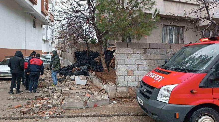 Siverek’te çöken bahçe duvarının altında kalan 2 çocuk yaralandı