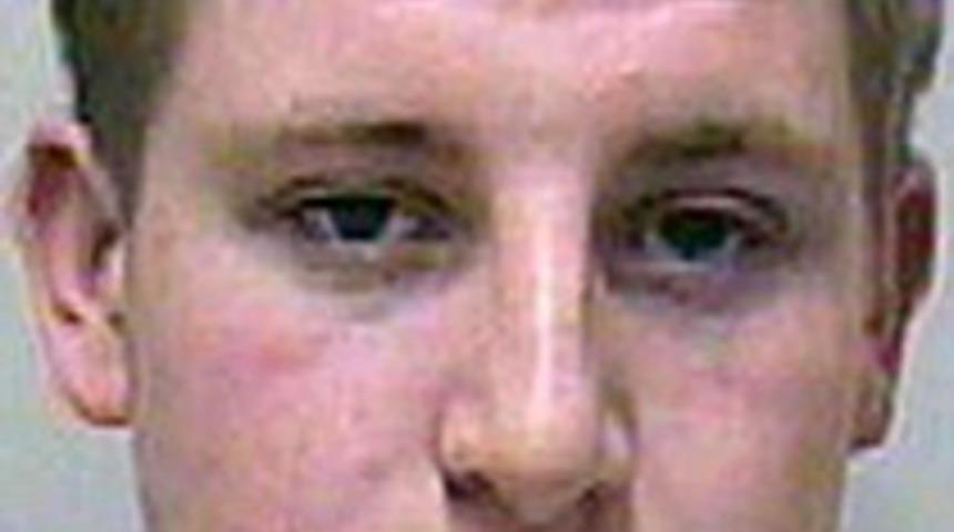 Kızını sarsarak &ouml;ld&uuml;rd&uuml;