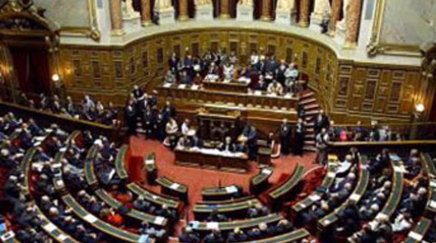 Bir &uuml;lkeyle daha 'soykırım' krizi kapıda