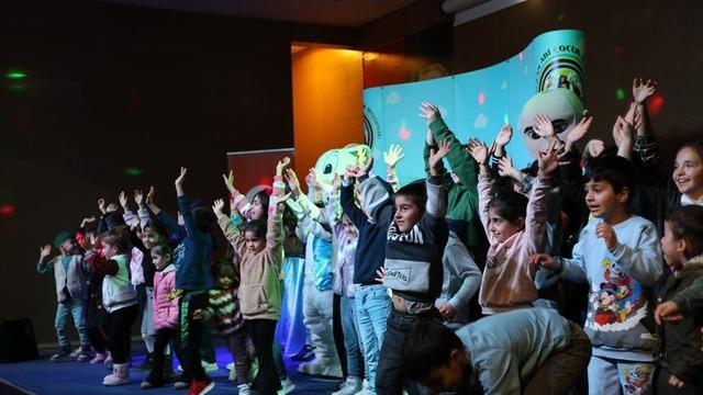 Dilovası’nda çocuklar doyasıya eğlendi