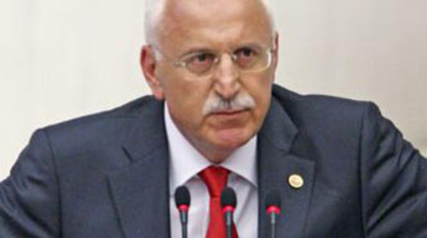 AKP&rsquo;li vekilden Anayasa paketine eleştiri