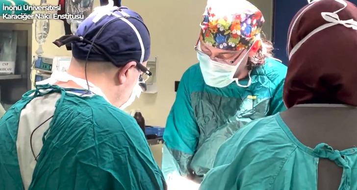 Dünyada bir ilk! Türk doktorlar başardı... 'Bütün dünyadaki hastalara ümit olacak! Amerika'da veya çok gelişmiş ülkelerde gerçekleştirilemiyor' G4