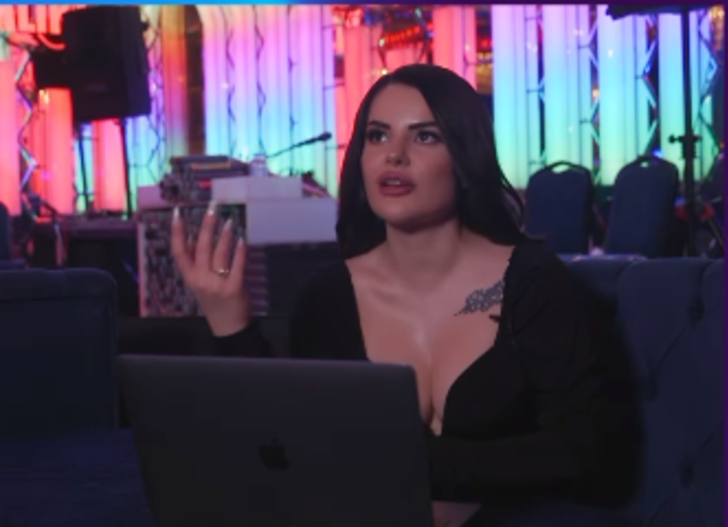 Pavyon dansı çok konuşulmuştu... Pavyonda Dilber'le dans kaça patlar? Dilber'in dansını gerçek pavyon çalışanları yorumladı! "En çok orası dikkat çekti..."  G4