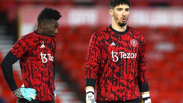 Manchester United'da Altay Bayındır sürprizi! İlk kez forma giymeye hazırlanıyor