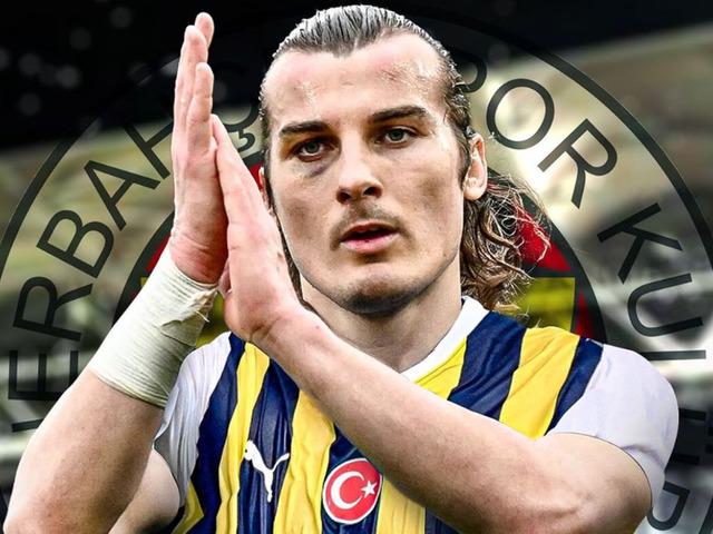 Çağlar Söyüncü resmen Fenerbahçe'de! Menajeriyle birlikte Türkiye'ye gelmek için yola çıkıyor...