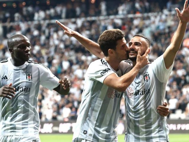 Taraftarla arası bozulan oyuncuya sürpriz talip!